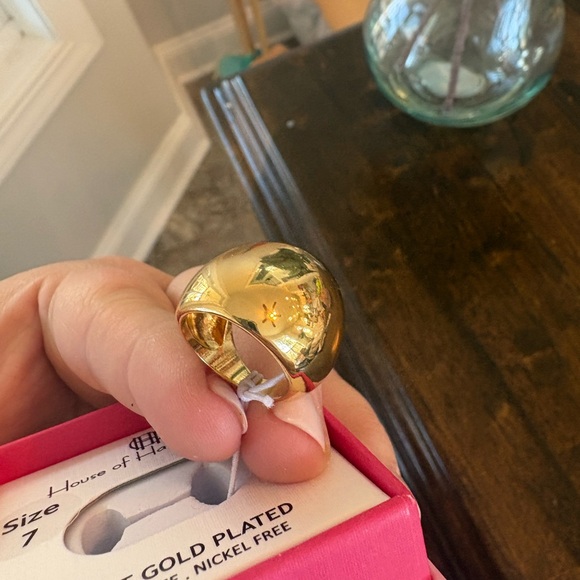 Gold plated ring. Size 7 - Picture 3 of 4